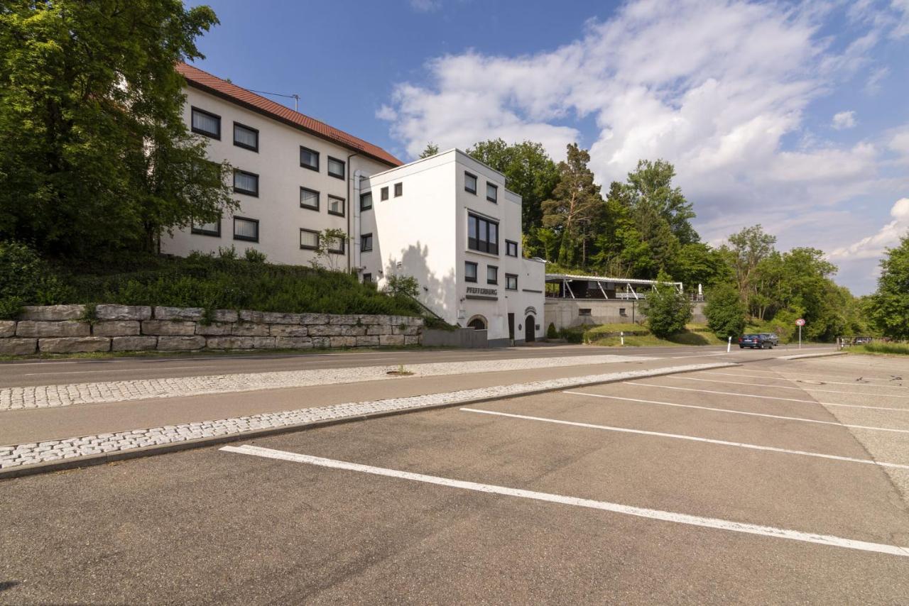 Hotel Pfefferburg Schönaich Екстериор снимка