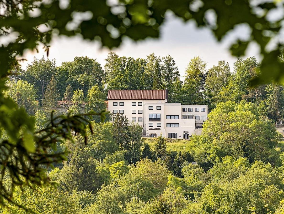 Hotel Pfefferburg Schönaich Екстериор снимка